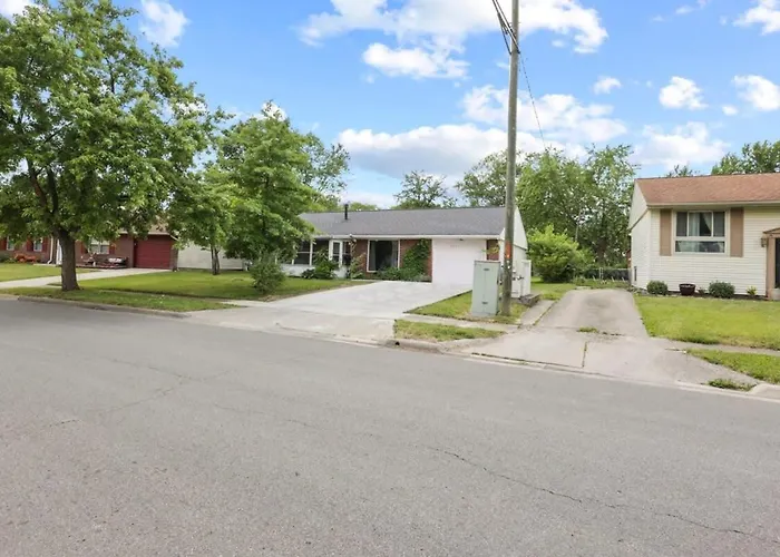 Bright And Breezy Gahanna Ranch 10min To Intel Holiday home Columbus